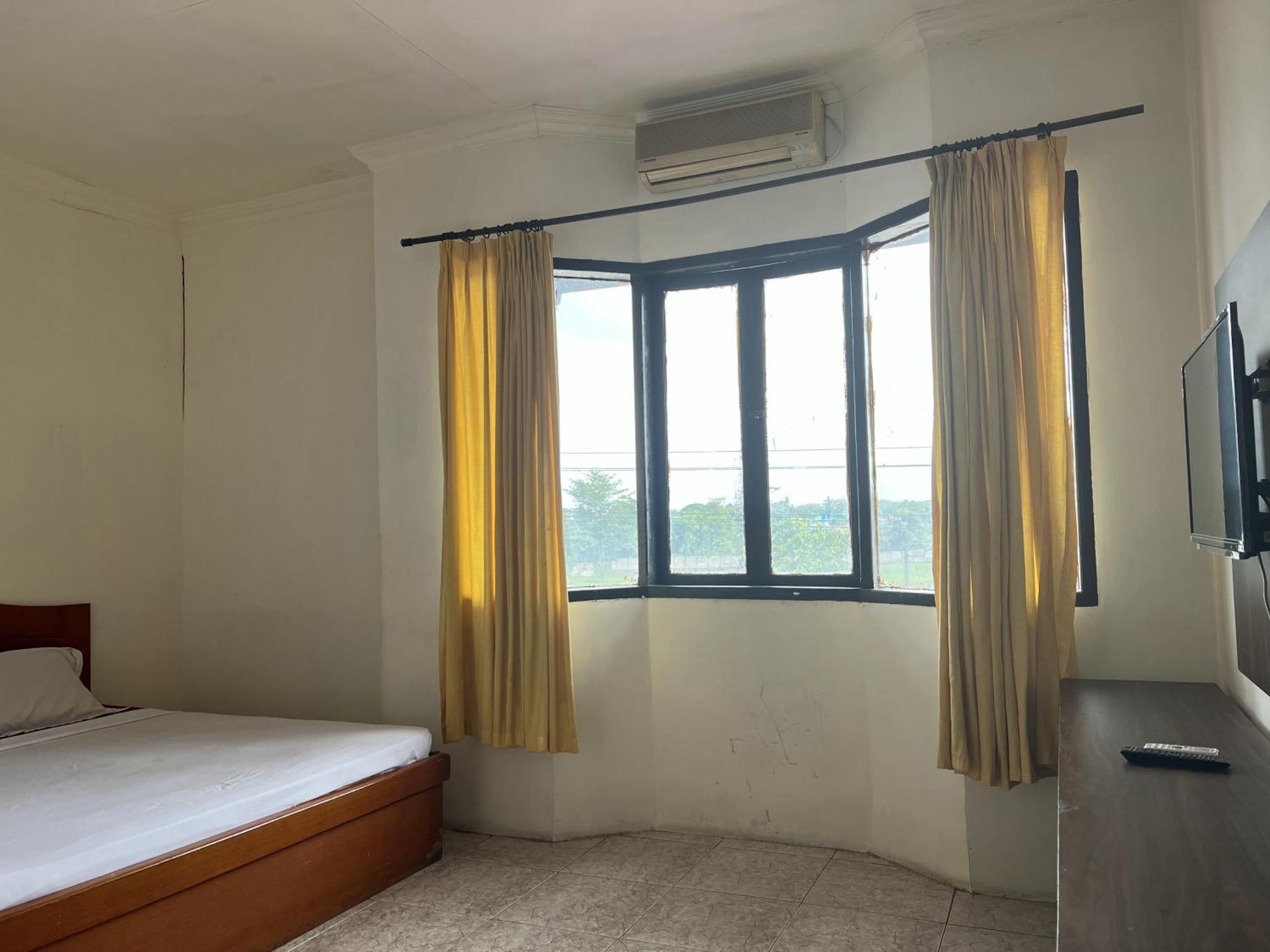 Отель Oyo 92098 Kost Orange Syariah Макасар Экстерьер фото